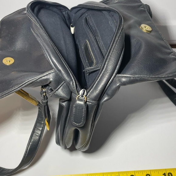 VINTAGE 80s 90s Tempo Design Black Leather Bag Gold Hinge Hardware - Picture 6 of 15